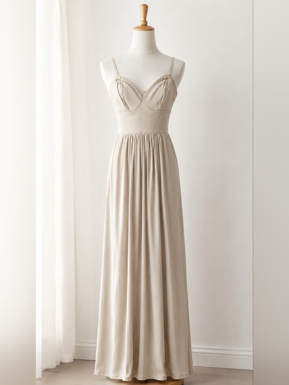 BCBGMAXAZRIA Cream Maxi Dress Sweetheart Neck Sleeveless Size XS